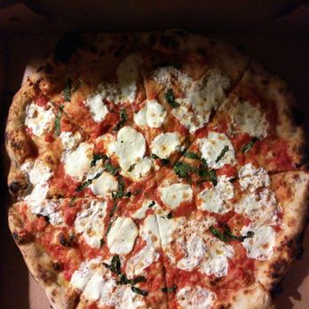 Federal Hill Pizza signature dishes Classic Margherita Pizza
Chicken Wings
12" Owner's Favorite